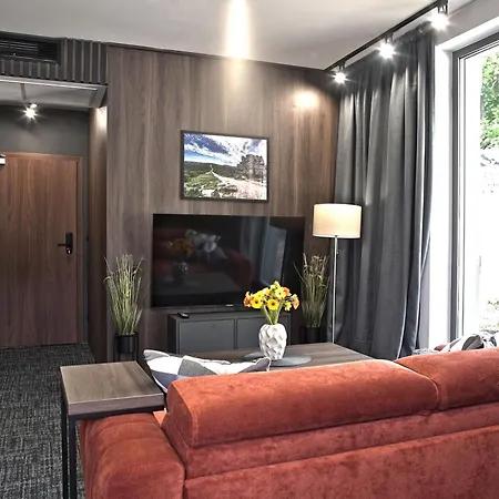 Rajski 204 Prywatne Jacuzzi I Taras Z Widokiem Na Gory דירה שצ'קלארסקה פוראובה