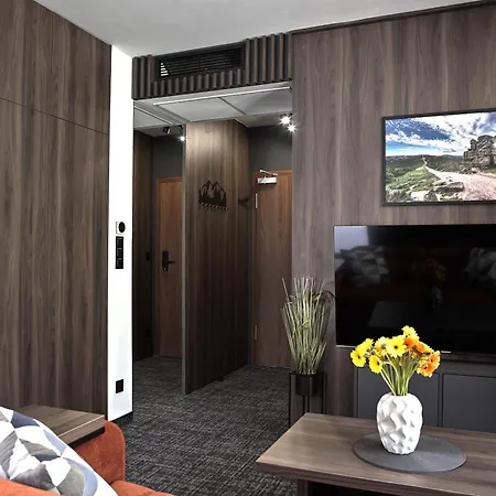 דירה Rajski 204 Prywatne Jacuzzi I Taras Z Widokiem Na Gory שצ'קלארסקה פוראובה